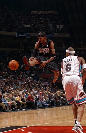 赛的灯光亮 赛的灯光亮